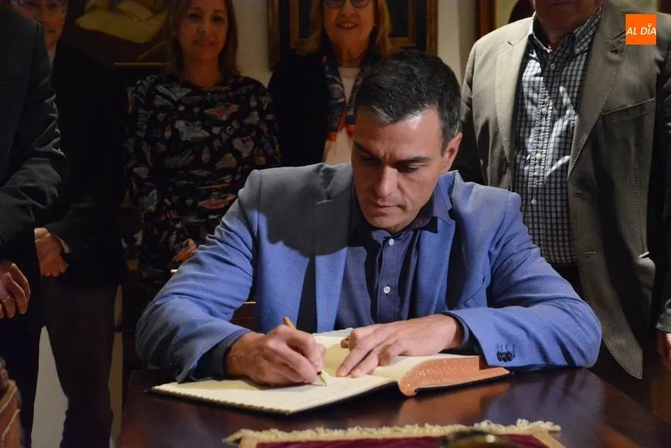 Foto 3 - Pedro S&aacute;nchez pasa por Salamanca y califica como &ldquo;muy emocionante&rdquo; su visita la Casa Museo...