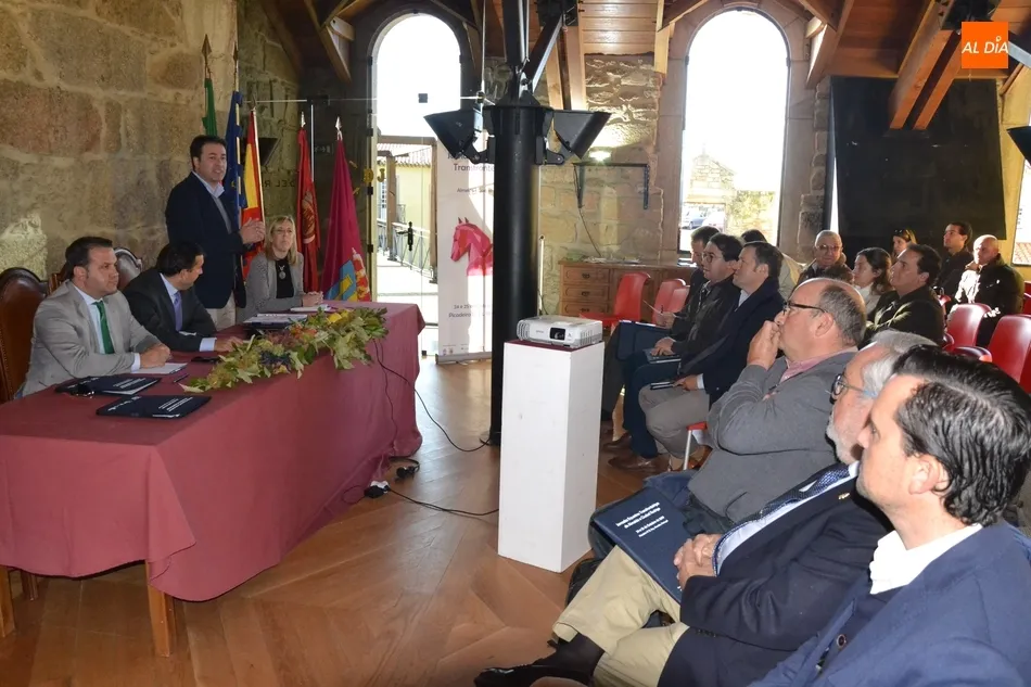 Los caballos, nuevo puntal para estrechar lazos entre Miróbriga y Almeida como vía de futuro  