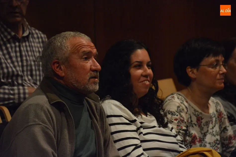 Foto 10 - Carlos Alba presenta en la Biblioteca Torrente Ballester sus cuentos y romances de la Ruta de la...