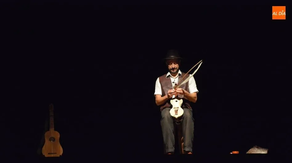 Carlos Alba presenta en la Biblioteca Torrente Ballester sus cuentos y romances de la Ruta de la...