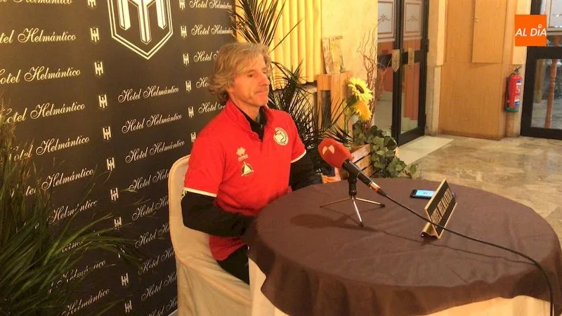 Roberto Aguirre durante la rueda de prensa / Pedro Zaballos