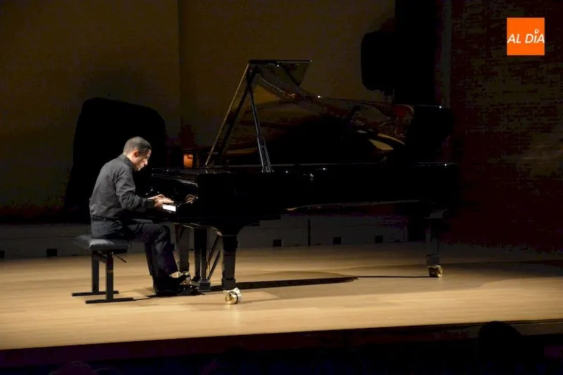 Recital de piano a cargo del profesor Pablo López Callejo / Lydia González