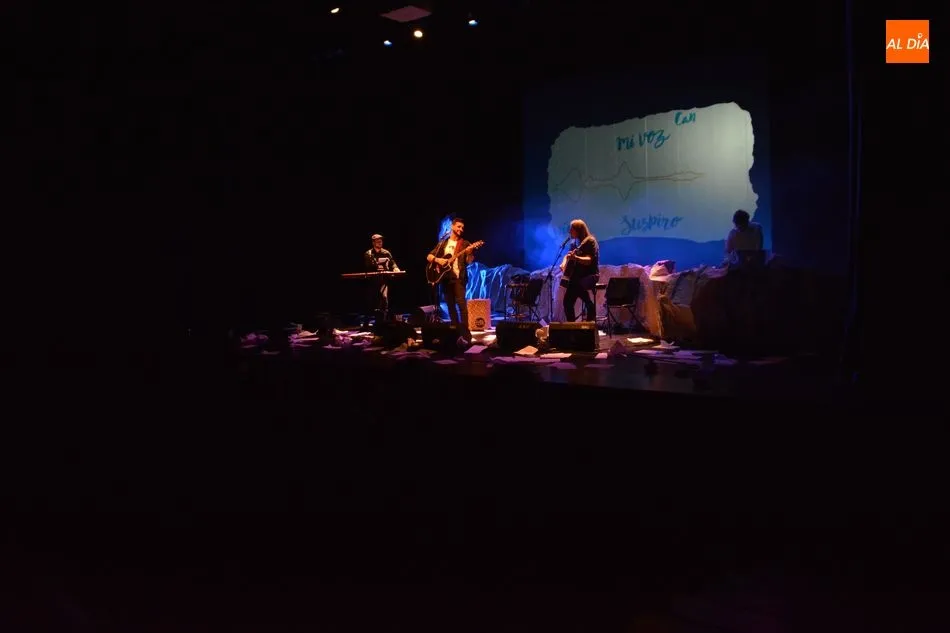 Foto 9 - Fran Perea encandila al p&uacute;blico salmantino con su nuevo disco &lsquo;Viaja la Palabra&rsquo;