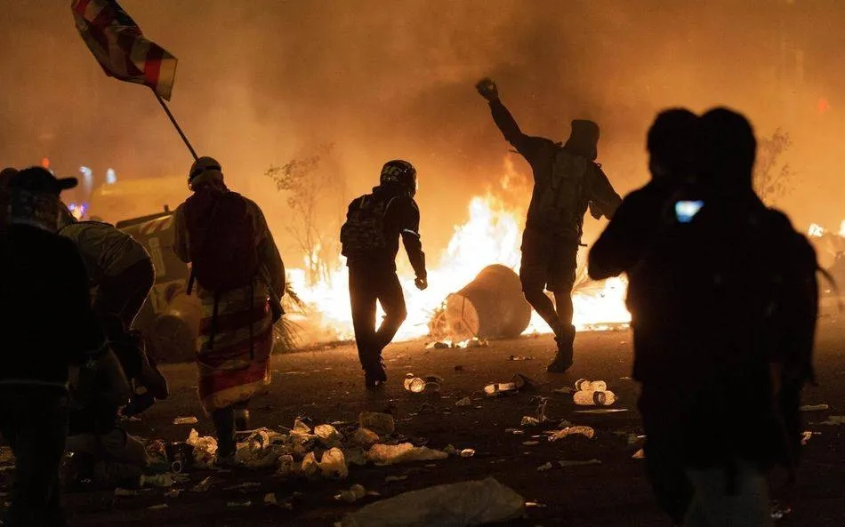 Disturbios en las calles de Barcelona / Europa Press
