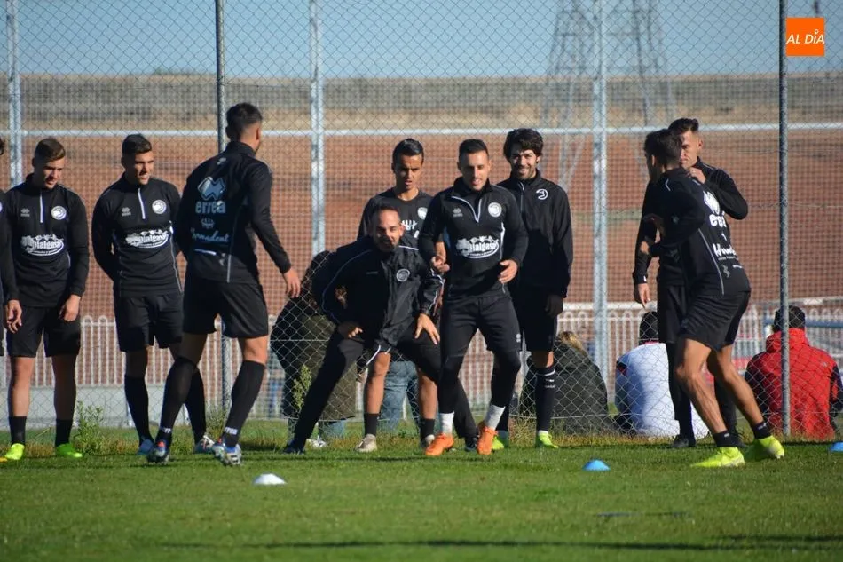 Foto 2 - Unionistas completa su &uacute;ltimo entrenamiento antes de la &lsquo;batalla&rsquo; frente al Arenas