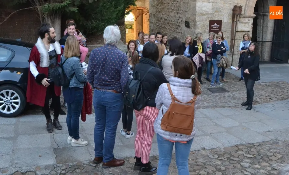 Foto 7 - Regresan las visitas teatralizadas al Parador con Rebeca Jerez como nueva narradora  