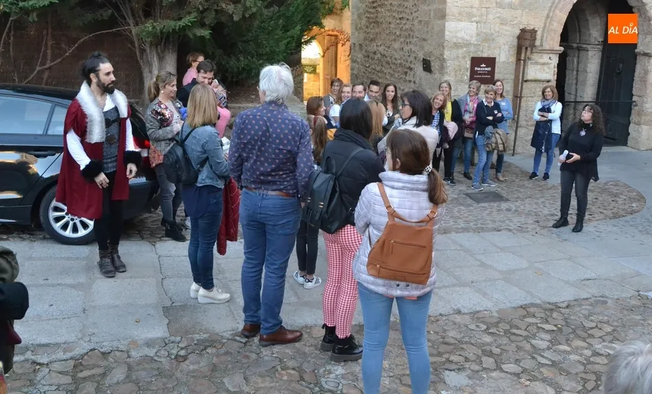 Foto 6 - Regresan las visitas teatralizadas al Parador con Rebeca Jerez como nueva narradora  