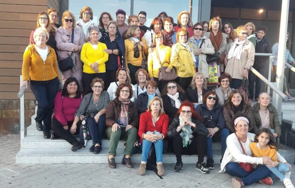 Mujeres mirobrigenses de varias entidades viajan a la Feria Creativa de Madrid  
