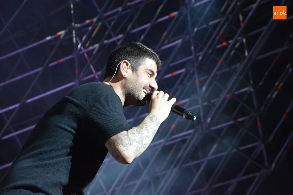 Foto 4 - Melendi levanta pasiones en Salamanca ante un Multiusos S&aacute;nchez Para&iacute;so lleno hasta la bandera