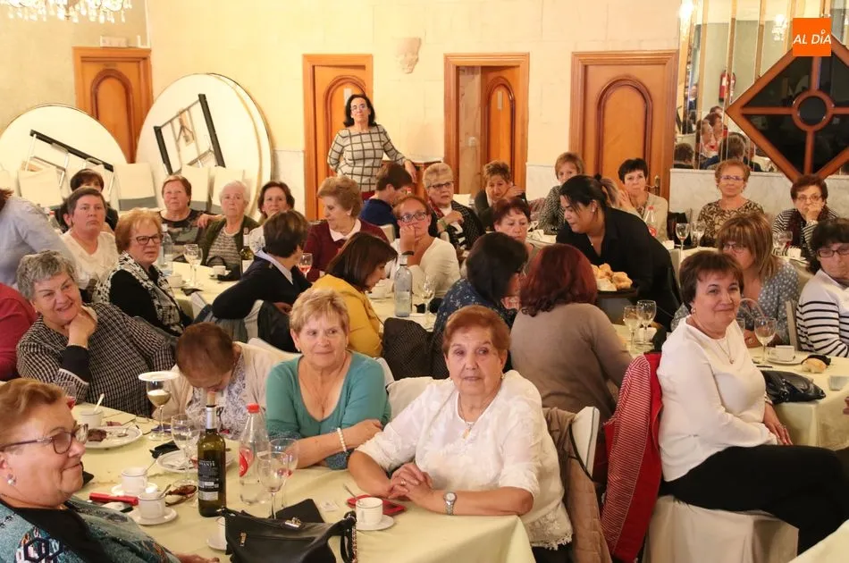 Foto 3 - El D&iacute;a de la Mujer Rural congrega a m&aacute;s de cien mujeres en la villa ducal
