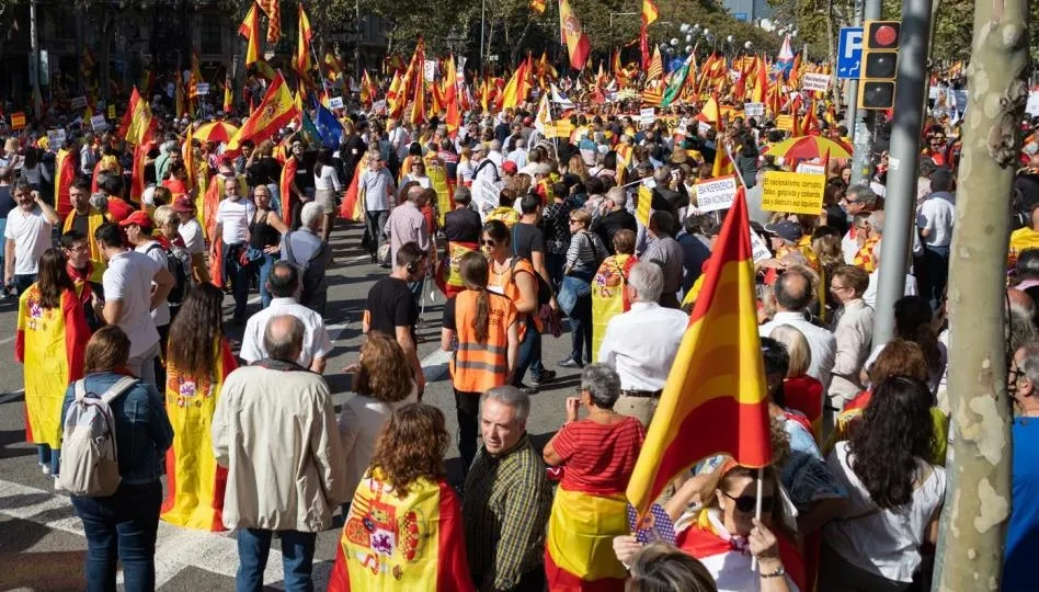Manifestación de constitucionalistas en Barcelona. Foto de Marc Brugat - Europa Press