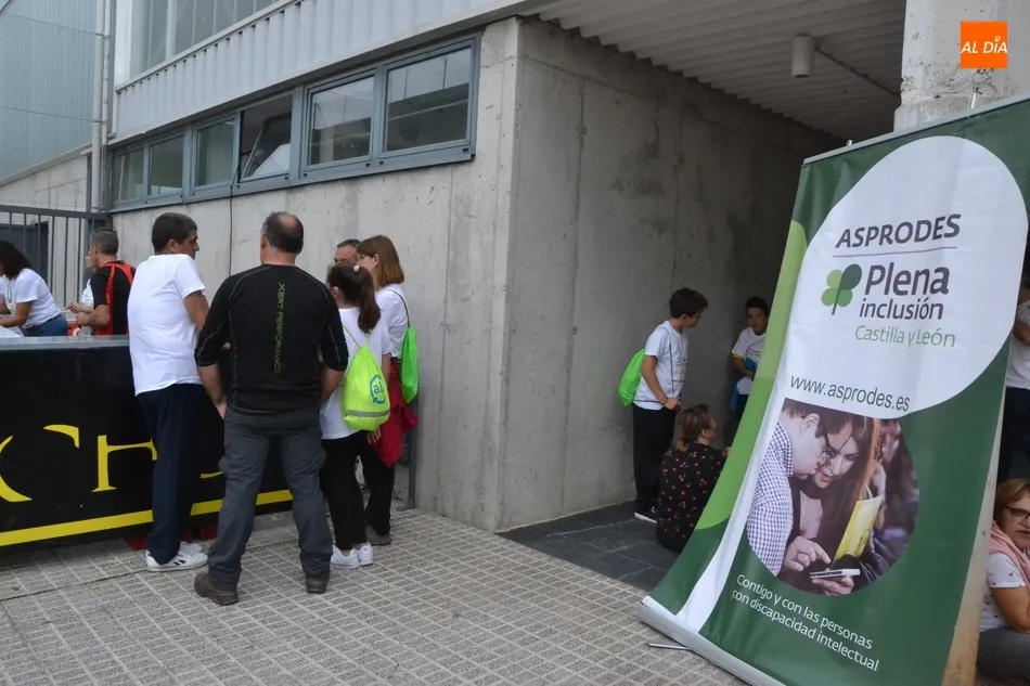 Foto 4 - Unas 300 personas disfrutan de una agradable ma&ntilde;ana de paseo de la mano de Asprodes  