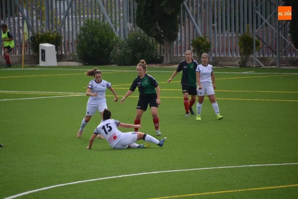 Foto 11 - El Salamanca UDS Femenino supera al Dinamo de Guadalajara (2-0)