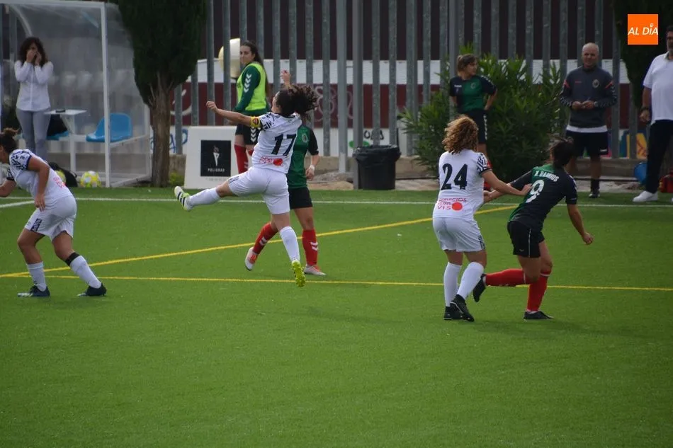 Foto 8 - El Salamanca UDS Femenino supera al Dinamo de Guadalajara (2-0)