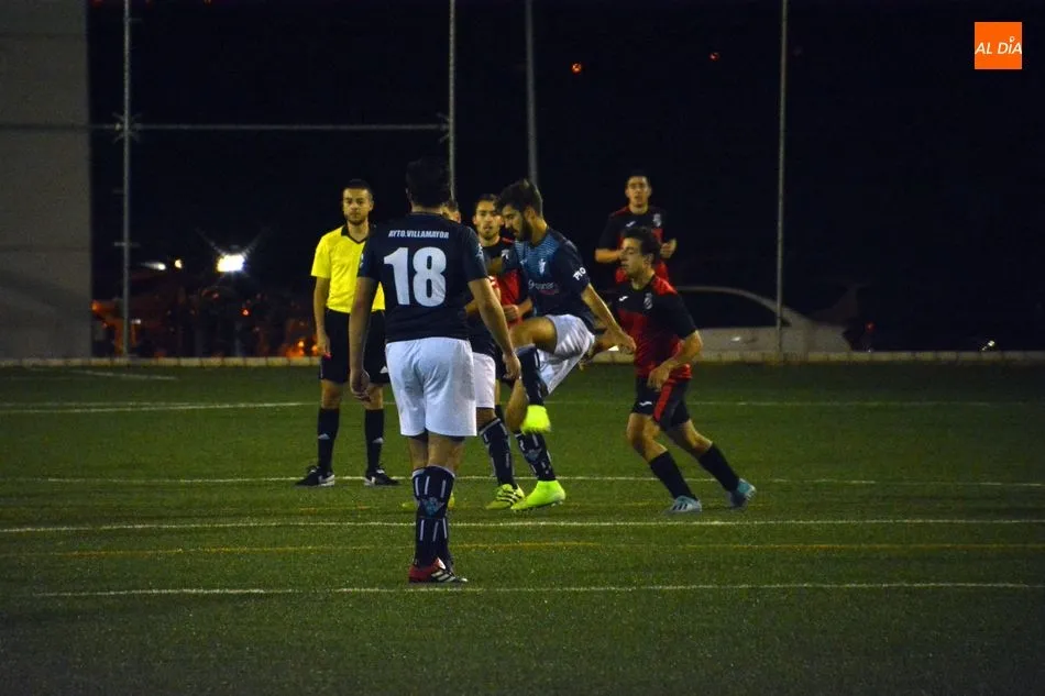 Foto 4 - El Pizarrales golea al Atl&eacute;tico Encinar y alcanza el primer puesto (8-1)