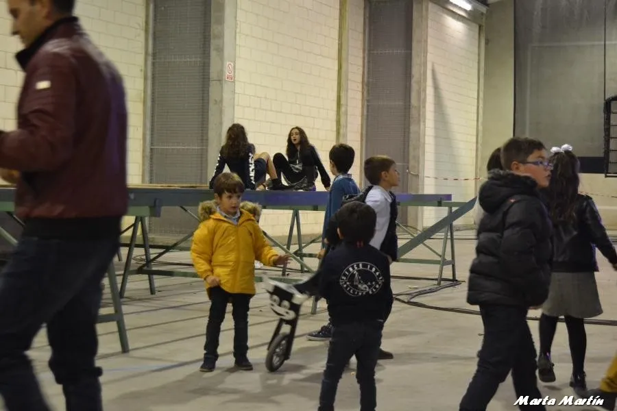 Foto 7 - La m&uacute;sica y el encierro infantil contin&uacute;an la fiesta tras la romer&iacute;a