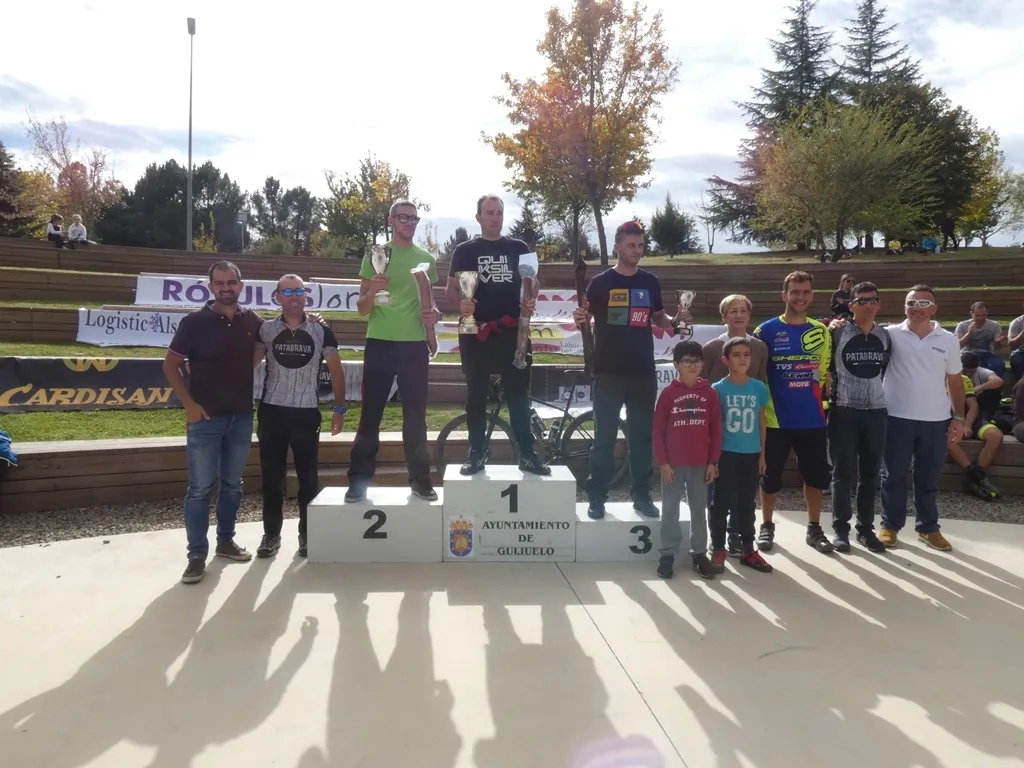 Foto 2 - &Eacute;xito de participaci&oacute;n y de organizaci&oacute;n en la IV Jamountain Bike Guijuelo