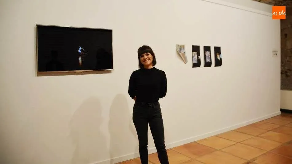 La artista Susana Pérez Gibert presenta la exposición Verse. Foto: Lydia González