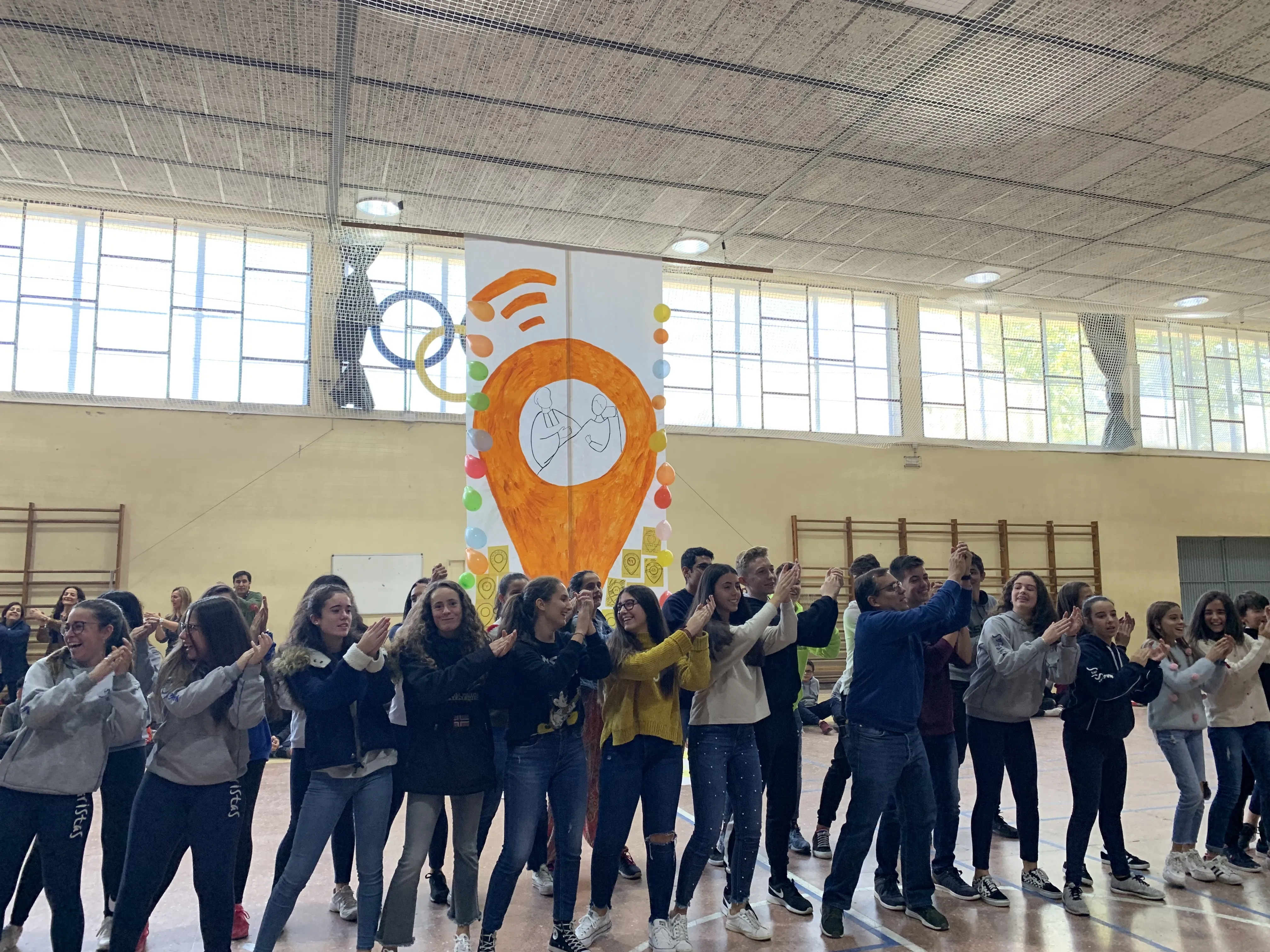 Celebración por parte de un grupo de alumnos del colegio Maristas de Salamanca