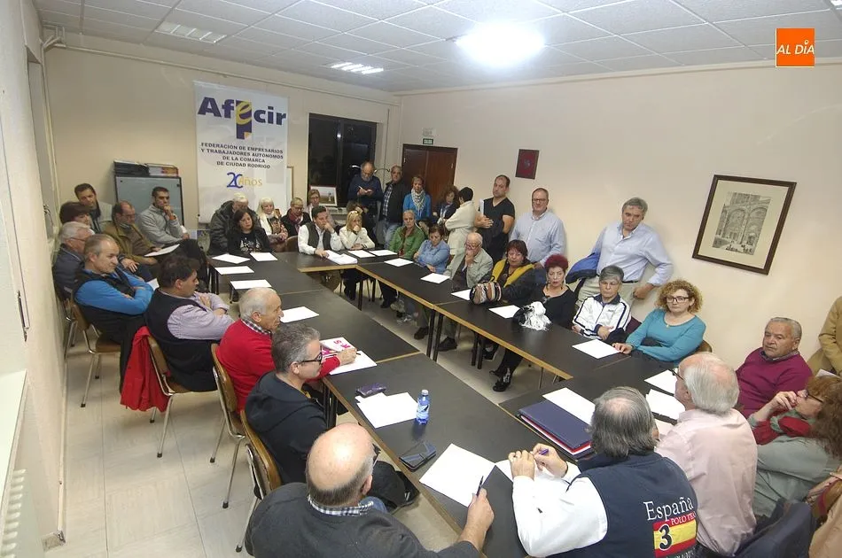 Foto 4 - Segundo encuentro de mirobrigenses y comarcanos para buscar soluciones  