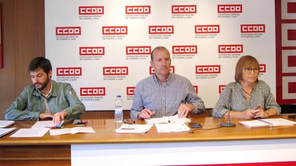 El coordinador y responsable de funcionarios de sector autonómico de la Federación de Servicios a la Ciudadanía de CCOO en Castilla y León, Ernesto Angulo y Juan Carlos Hernández