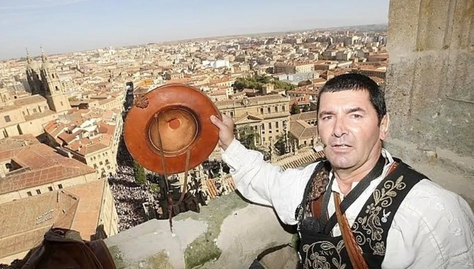  El Mariquelo volverá a subir a la torre de las campanas de la Catedral de Salamanca
