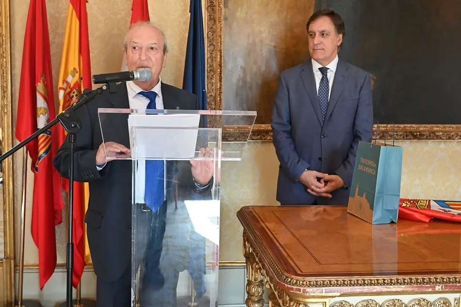 Foto 7 - Agradecimiento a la Casa de Salamanca en Legan&eacute;s por difundir las se&ntilde;as de identidad charras