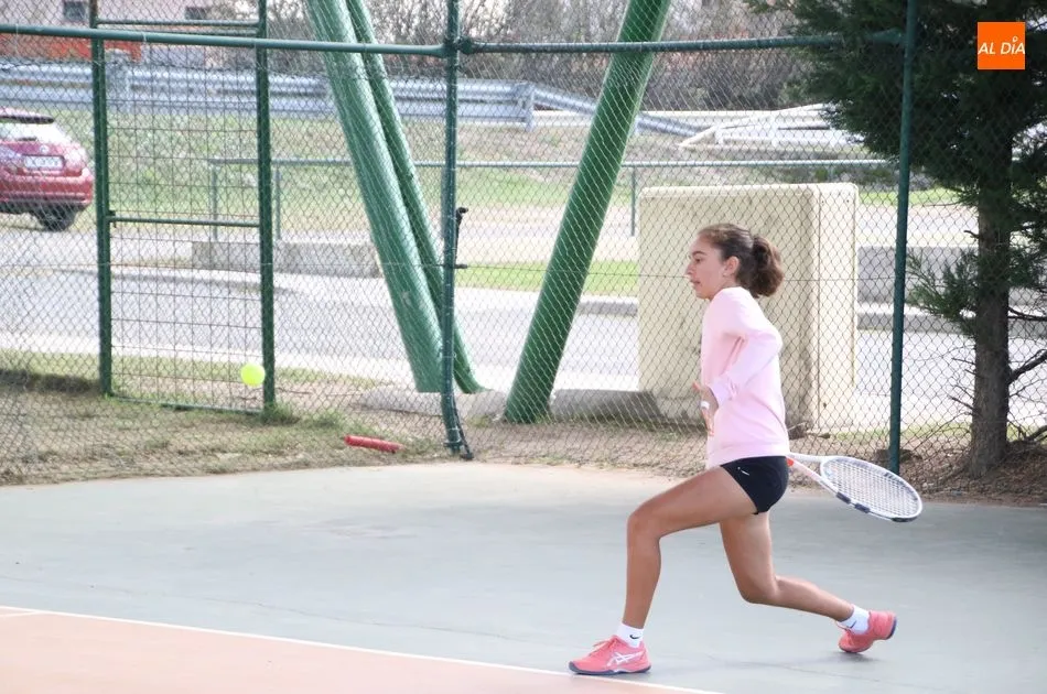 Foto 2 - &Oacute;scar Mart&iacute;n y Andrea Mart&iacute;n conquistan el V Torneo de Tenis &lsquo;Villa Alba de Tormes&rsquo;