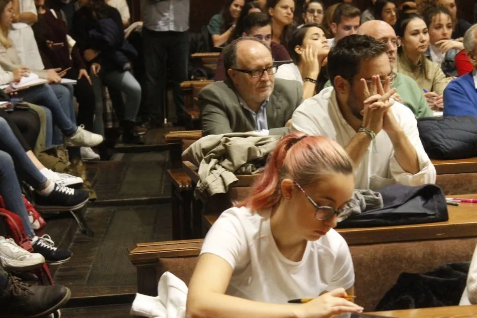 Foto 4 - La catedr&aacute;tica Teresa Freixes diserta en la Universidad sobre &lsquo;Catalu&ntilde;a y el di&aacute;logo&rsquo;