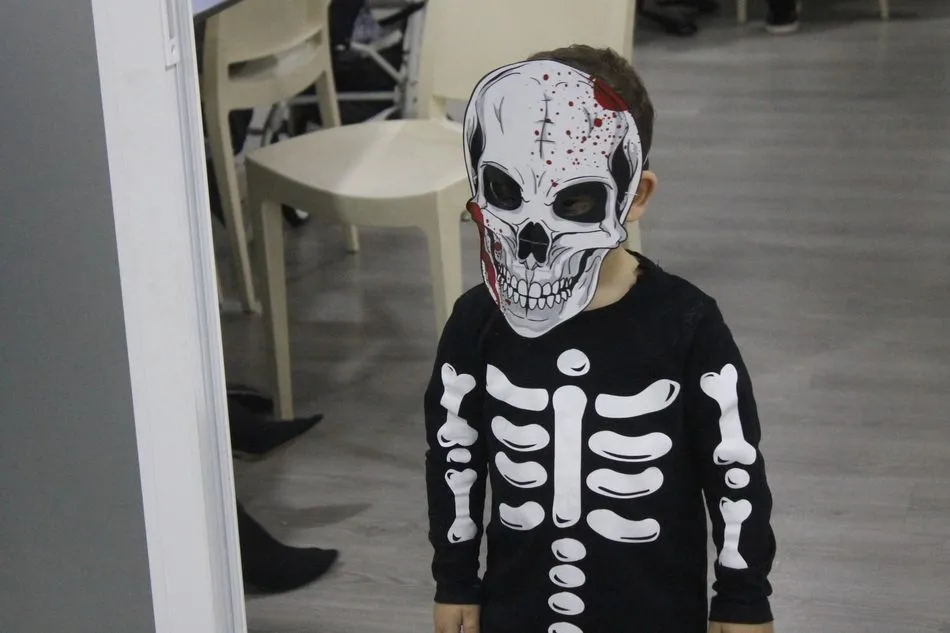 Foto 6 - Los m&aacute;s peque&ntilde;os disfrutan de Halloween en el Barrio del Oeste  