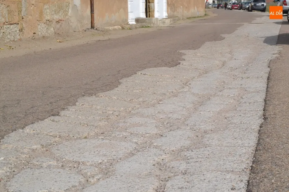 Foto 6 - Llega el momento del reencuentro con los difuntos... y con los baches  
