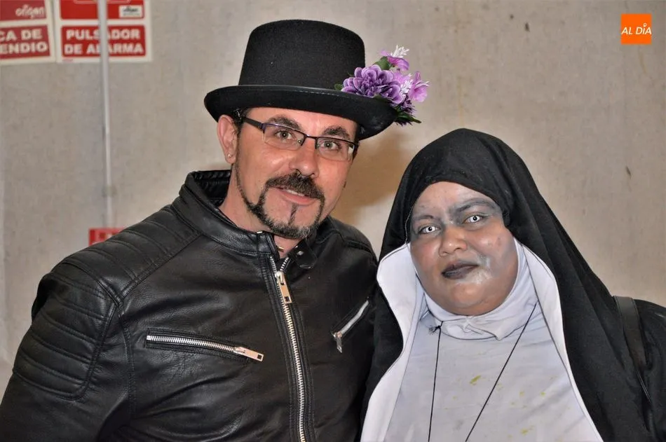Foto 3 - Los ni&ntilde;os de Castellanos de Moriscos celebran Halloween con una divertida fiesta del terror