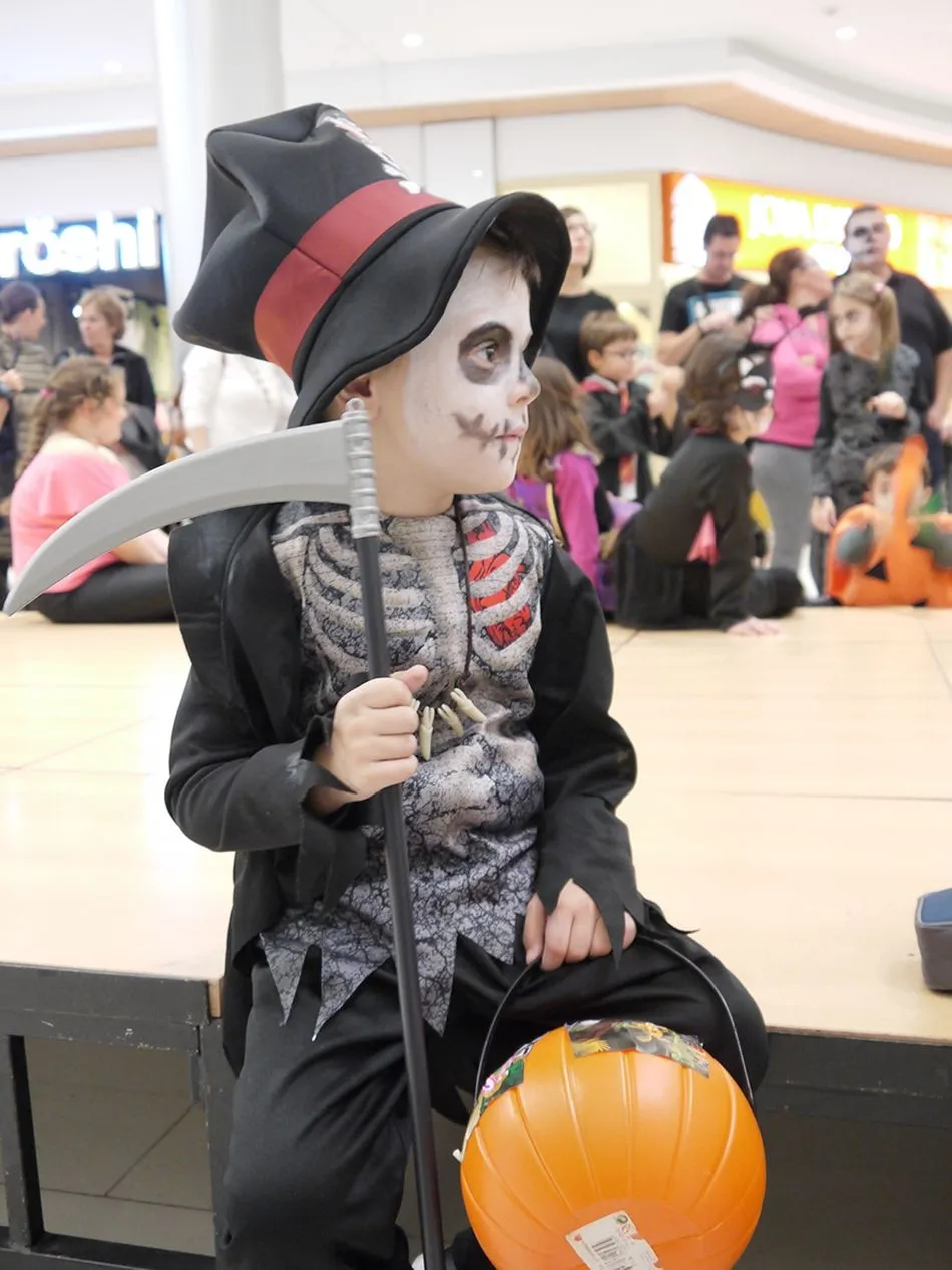 Foto 7 - Mal&eacute;fica, Michael Myers y Catrina ganan el concurso de disfraces de Halloween de El Tormes