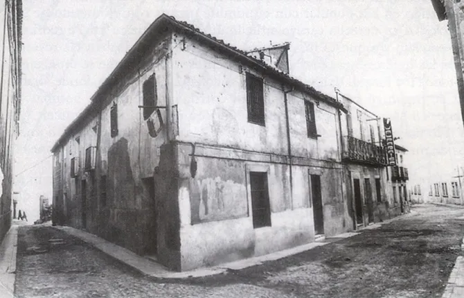 Foto 2 - El Colegio de Santa Cruz de Ca&ntilde;izares, herencia del XVI