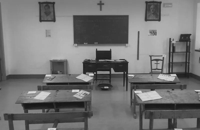 Foto 4 - Las viejas escuelas y la educaci&oacute;n politizada