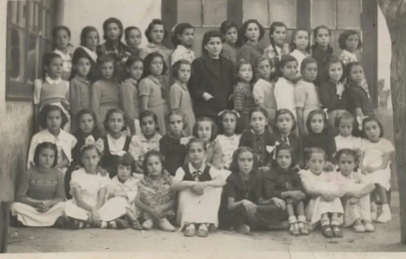 Foto 7 - Las viejas escuelas y la educaci&oacute;n politizada