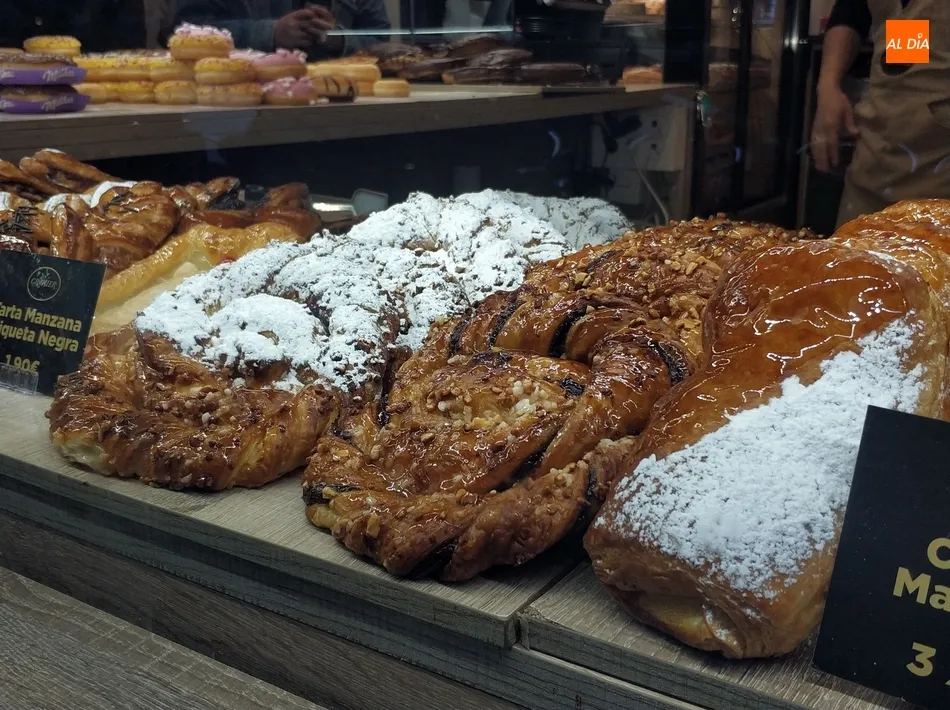 Foto 3 - Huesos de santo, bu&ntilde;uelos y otras tradiciones dulces del D&iacute;a de Todos los Santos&nbsp;