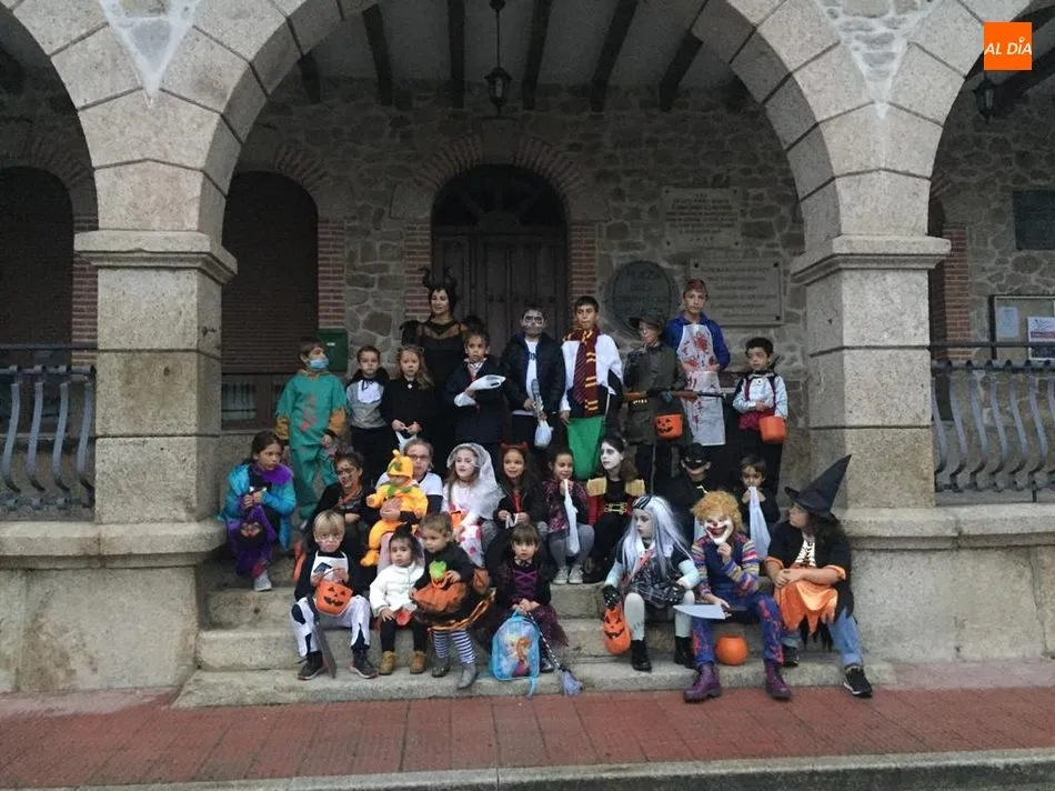 Foto 5 - Tarde de disfraces en Villarino de los Aires para vivir Halloween  