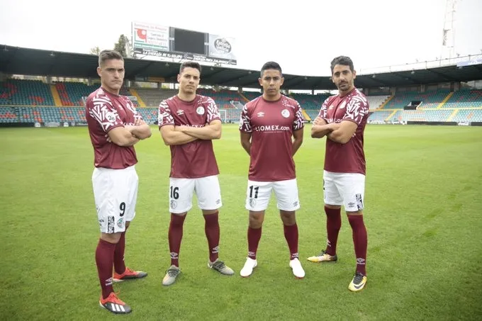 El rojo predomina en la segunda equitación del Salamanca UDS / Salamanca UDS