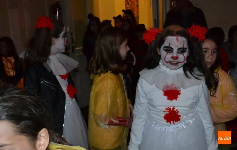 Foto 6 - Disfraces y ambiente protagonizan una fiesta terror&iacute;ficamente divertida de Halloween