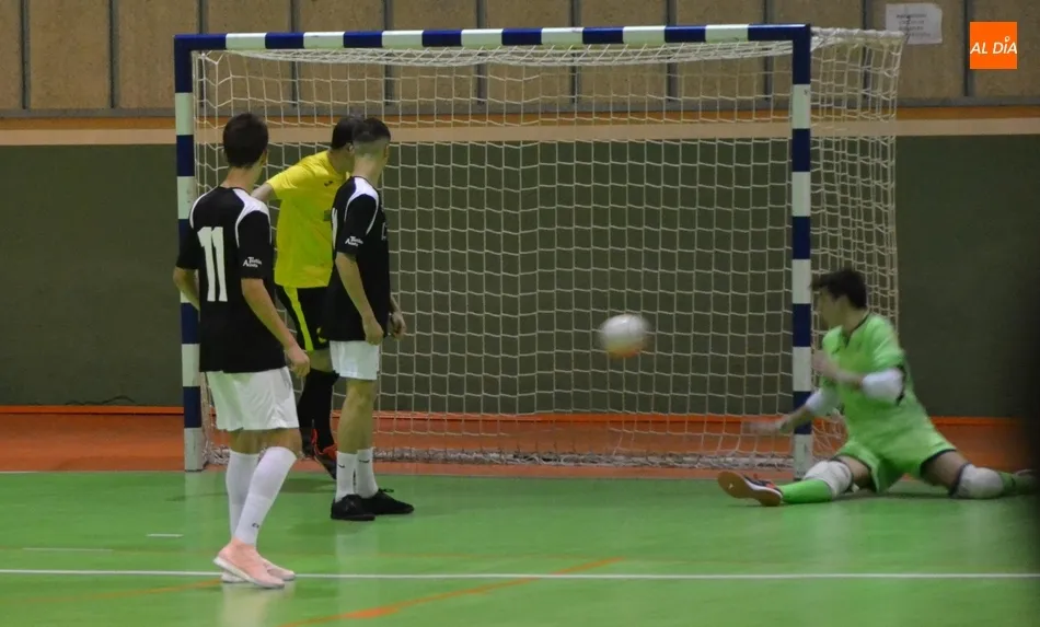 Foto 11 - El Mir&oacute;briga Futsal sale victorioso del duelo amistoso frente al III Juvenil  