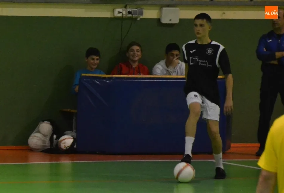 Foto 9 - El Mir&oacute;briga Futsal sale victorioso del duelo amistoso frente al III Juvenil  