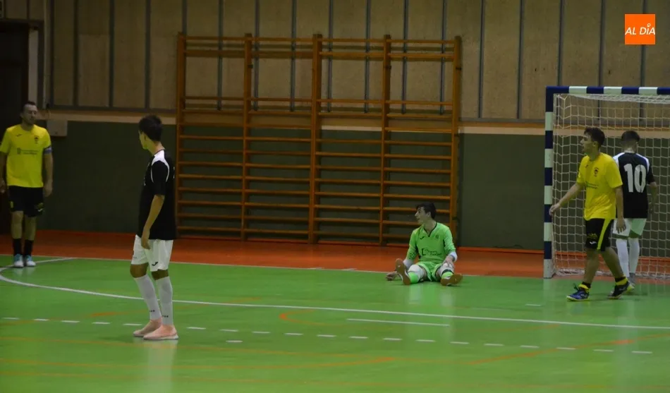 Foto 5 - El Mir&oacute;briga Futsal sale victorioso del duelo amistoso frente al III Juvenil  