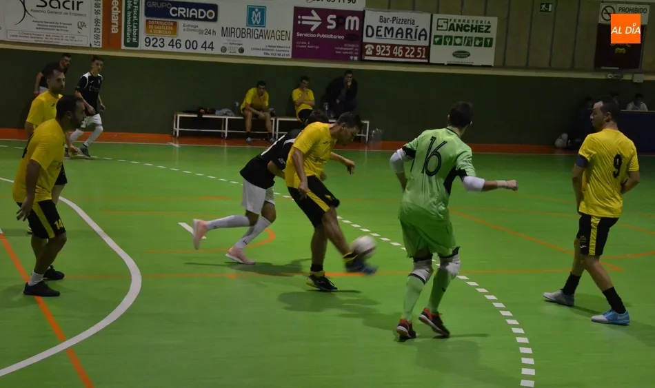 Foto 6 - El Mir&oacute;briga Futsal sale victorioso del duelo amistoso frente al III Juvenil  
