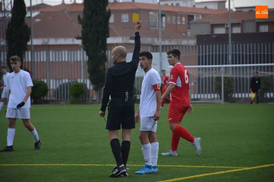 Foto 6 - Resultados, clasificaciones e im&aacute;genes del f&uacute;tbol base regional  