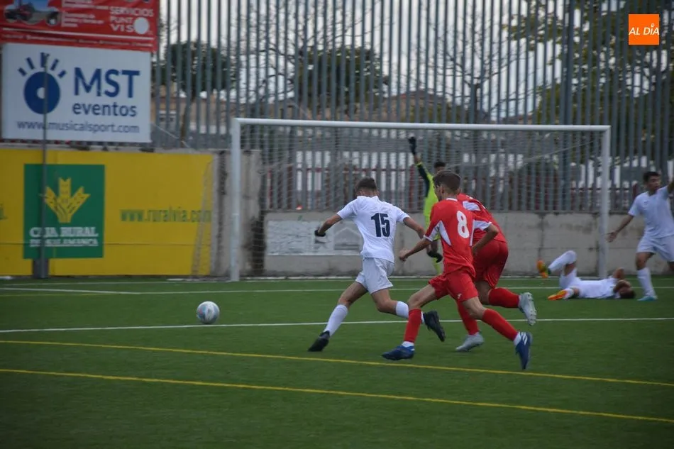 Foto 2 - Resultados, clasificaciones e im&aacute;genes del f&uacute;tbol base regional  
