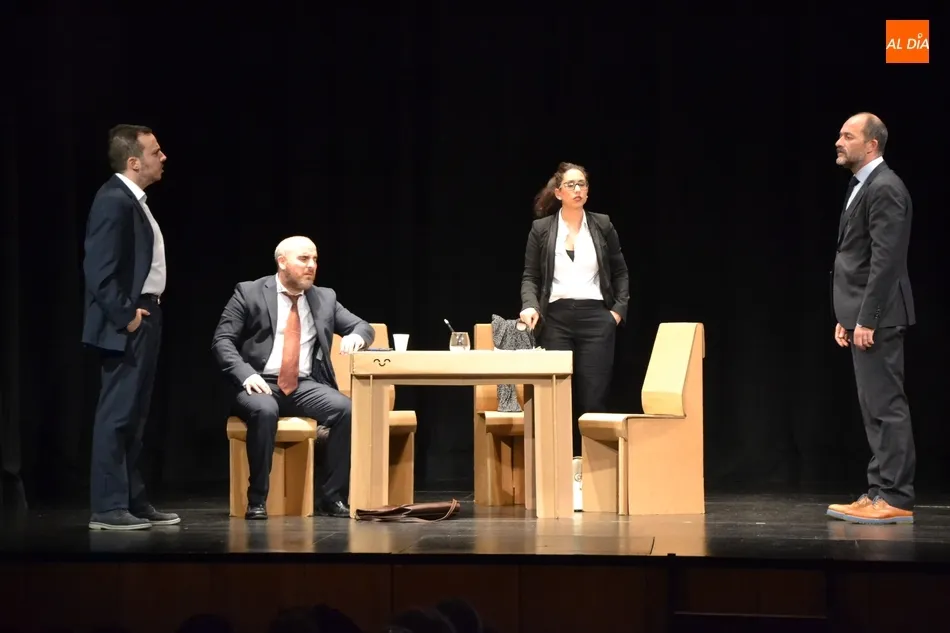 Foto 10 - La lucha laboral de &lsquo;El M&eacute;todo Gr&ouml;nholm&rsquo; pone punto y aparte al oto&ntilde;o teatral  