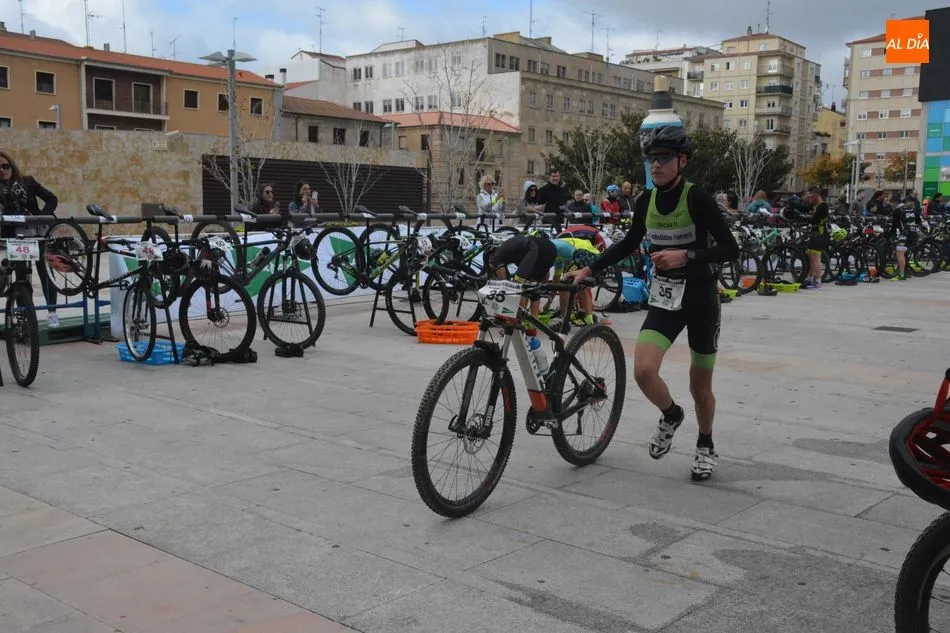 Foto 11 - Mois&eacute;s Due&ntilde;as y Sonia S&aacute;nchez se imponen en el Duatl&oacute;n de El Corte Ingl&eacute;s&nbsp;