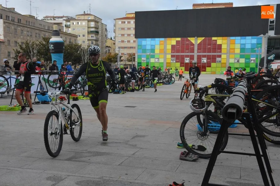 Foto 5 - Mois&eacute;s Due&ntilde;as y Sonia S&aacute;nchez se imponen en el Duatl&oacute;n de El Corte Ingl&eacute;s&nbsp;