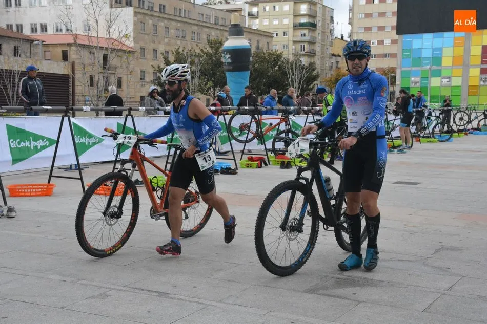 Foto 2 - Mois&eacute;s Due&ntilde;as y Sonia S&aacute;nchez se imponen en el Duatl&oacute;n de El Corte Ingl&eacute;s&nbsp;